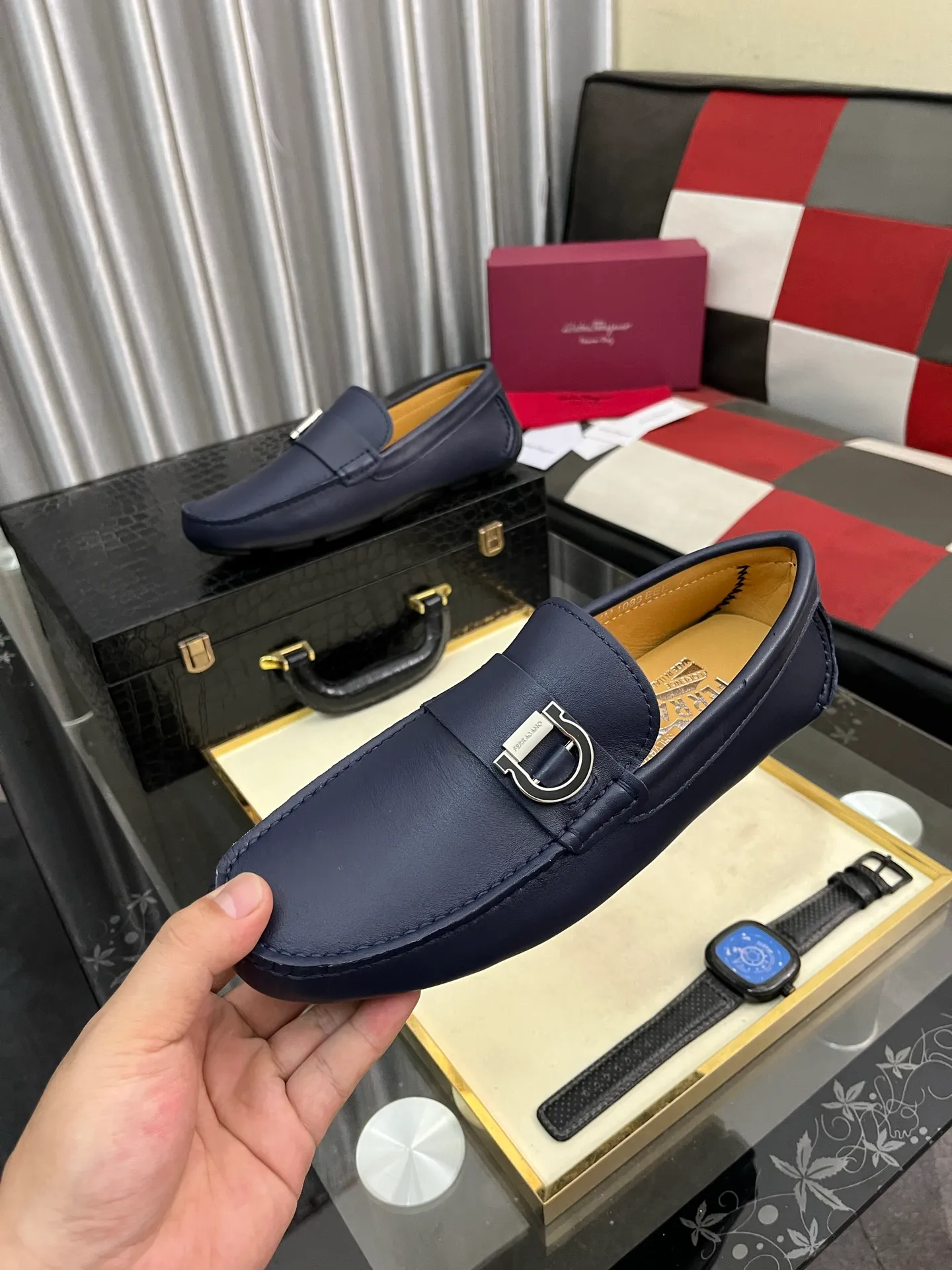 Men's shoes 💰560⌚️⌚️ Ferragamo [Ferragamo] new high-end quality framed shoes. The style is luxurious and elegant, with equal emphasis on practicality and style. We pay special attention to quality and details. The shoe last leather, workmanship and comfort are not inferior! Material: Imported first-layer soft cowhide leather upper ➕Genuine leather lining, code number: 38-446️⃣colors available